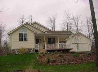 3833 Rochester Rd, Leonard, MI 48367