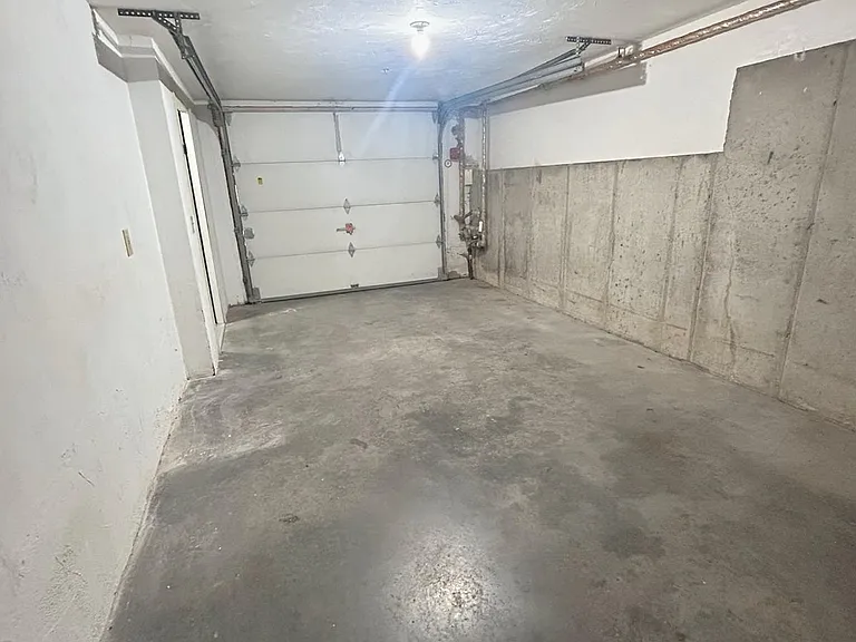 221 Park St #6 — Photo 6