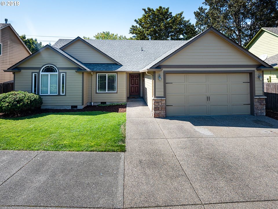 1st image of 8610 NE 31st Cir