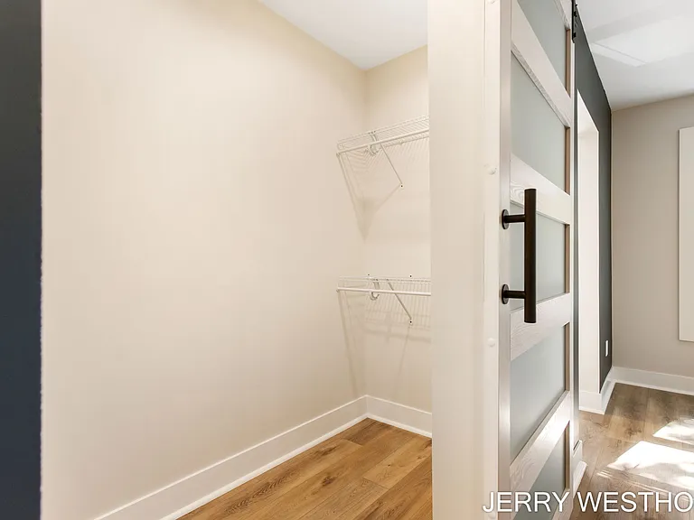 715 Butterworth St SW #2 — Photo 11