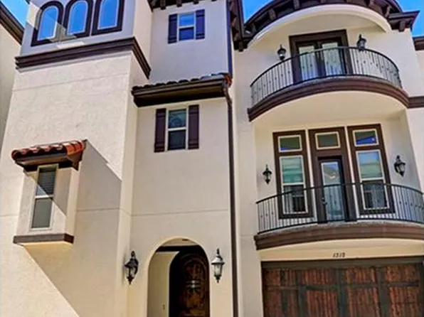 1312 Hawthorne St, Houston, TX 77006