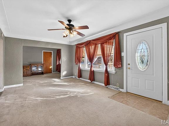 4th image of 13 Sandridge Dr