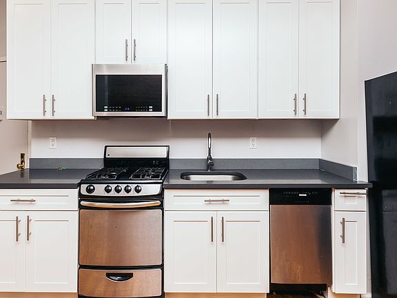 4th image of 306 Jefferson St #1A