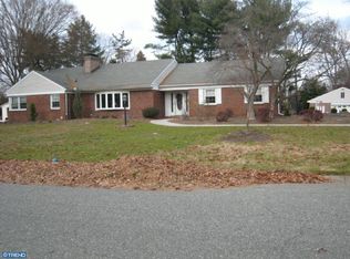 536 Collins Dr, Springfield, PA 19064