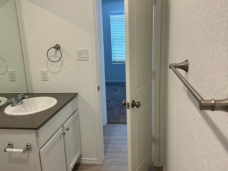 2437 Broken Arrow — Photo 30