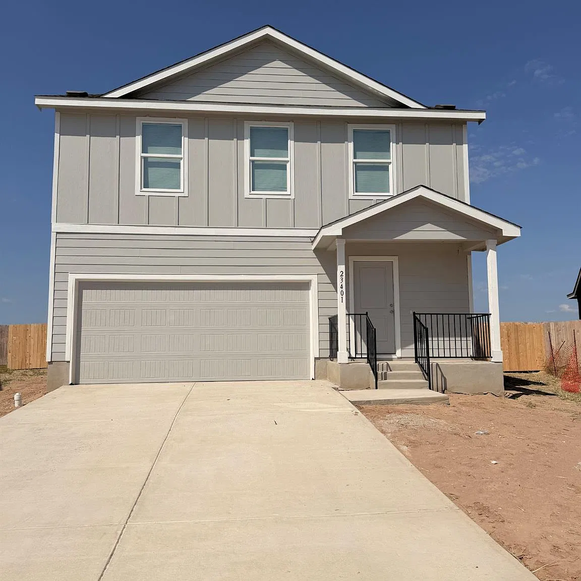 4 bed, 2.0 bath, 1945 sqft, $2,200 — Photo 1