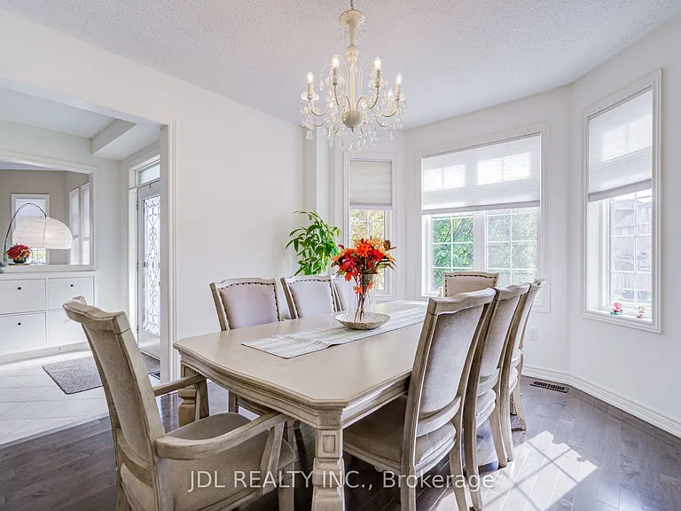 1139 Cenotaph Blvd — Photo 50
