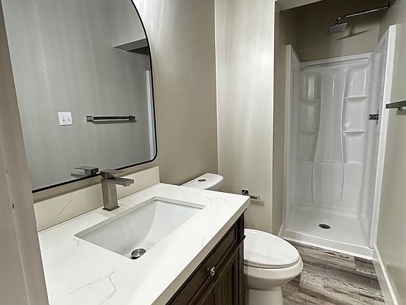 3rd image of 151 Fairwood Blvd