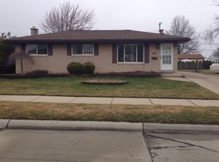 20401 Shores St, Saint Clair Shores, MI 48080