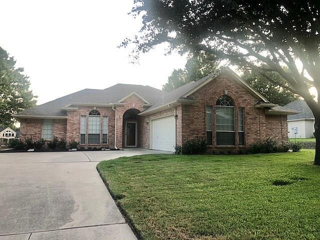 1st image of 815 Glen Abbey Dr