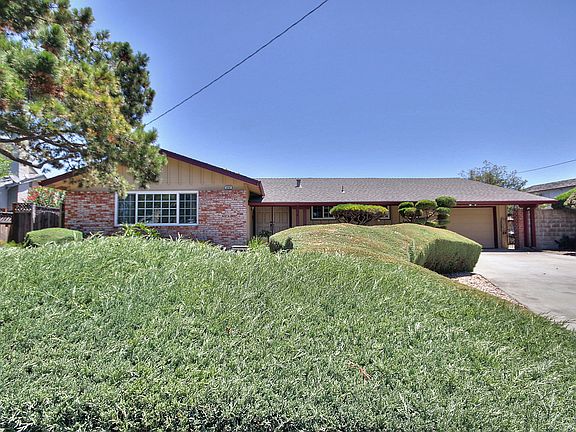 3rd image of 5692 Abington Dr