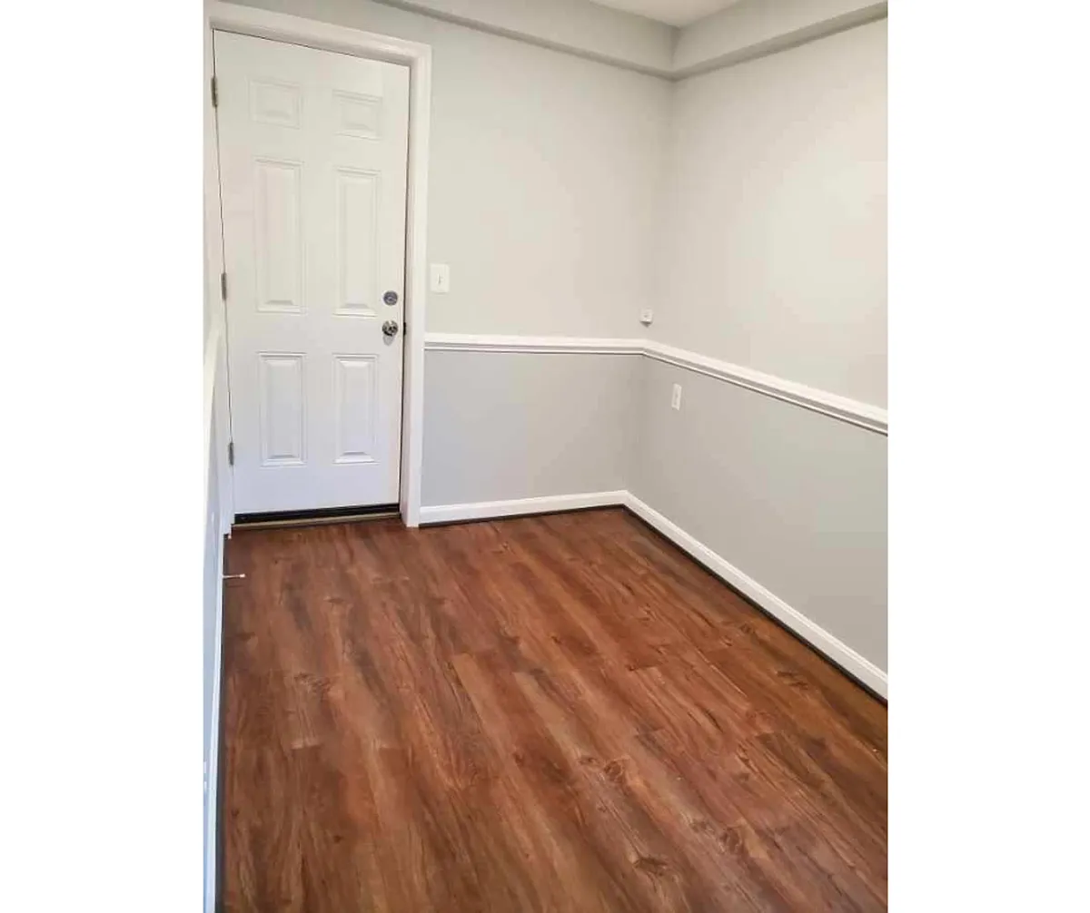 Building Photo - 3247 Magnolia Ave #J-650