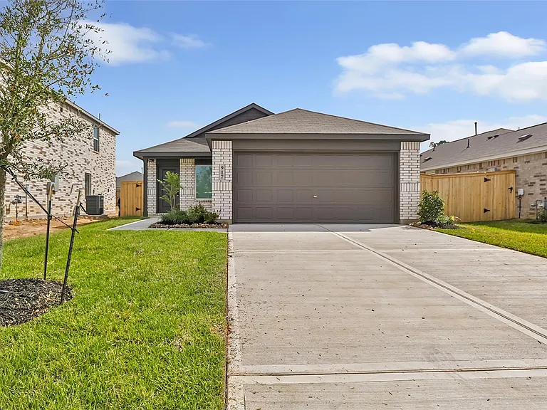 917 Capracotta Dr — Photo 34