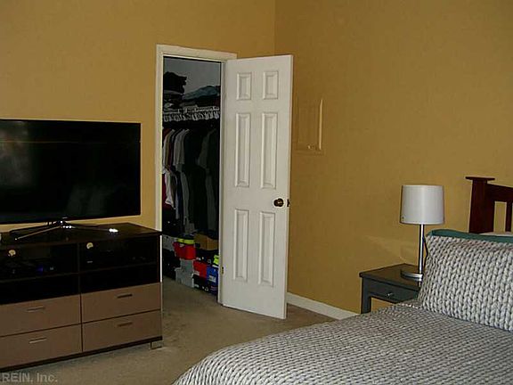 5th image of 309 W Freemason St APT 3