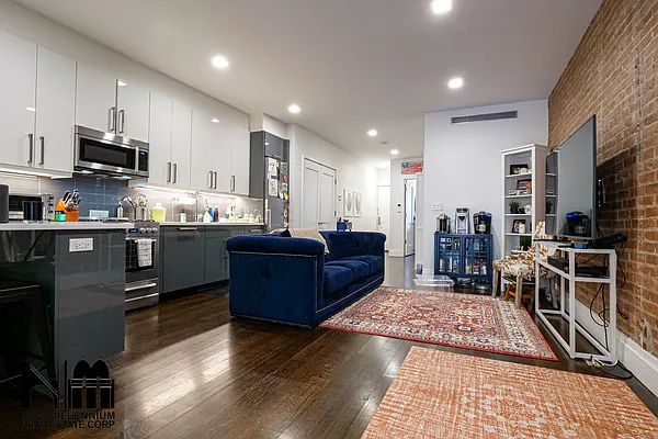 Rented by NMRE | media 22