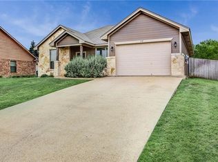 112 Flat Creek Dr, Waco, TX 76706