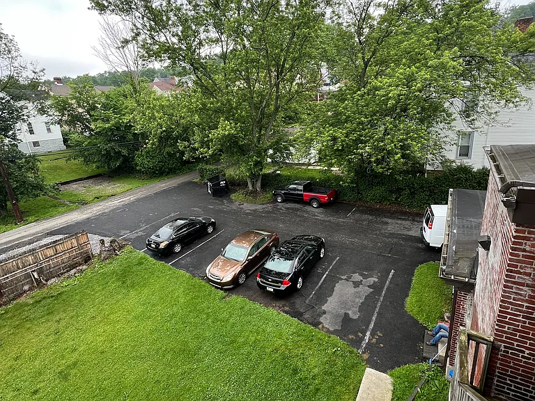 2702 Center St #3 — Photo 8