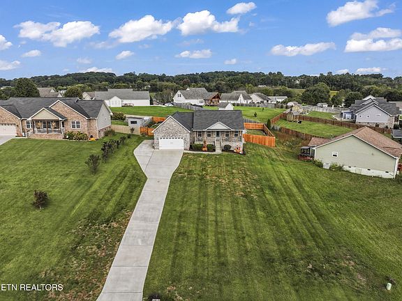 2nd image of 265 Jessie Ln