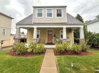 110 6th St, Wood Ridge, NJ 07075