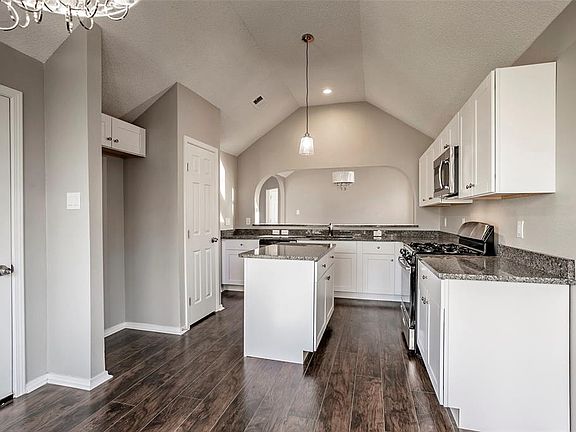 5th image of 4517 Angelina Way