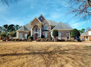 1001 Fall Springs Rd, Collierville, TN 38017