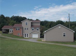 124 Currie Rd, Slippery Rock, PA 16057