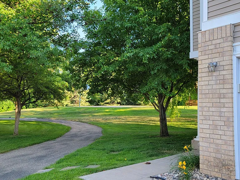 7648 Century Ct — Photo 37