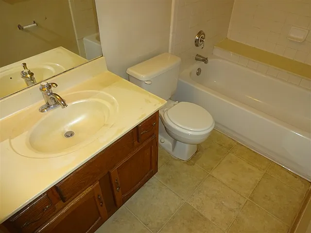 2442 Country Lake Ln — Photo 7