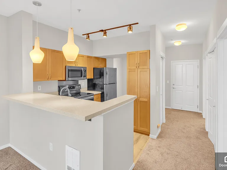 118 107th Ave NE #407 — Photo 14