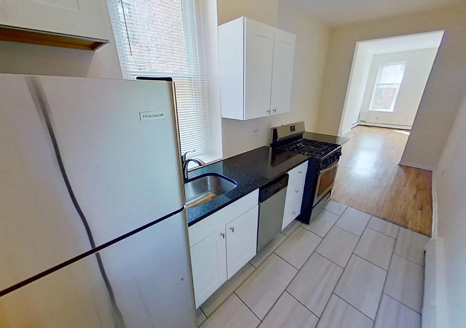512 Jersey Ave — Photo 2