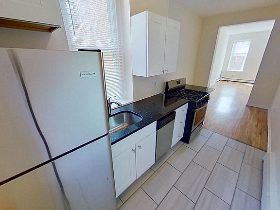 2nd image of 512 Jersey Ave APT 1R
