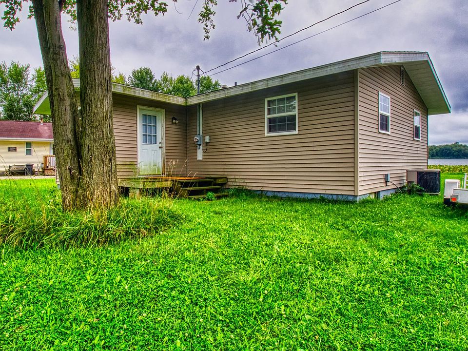 8861 S Jannie Ln, Silver Lake, IN 46982 | MLS #202634624 | Zillow