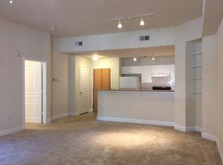 820 W 5th St APT 424, Charlotte, NC 28202