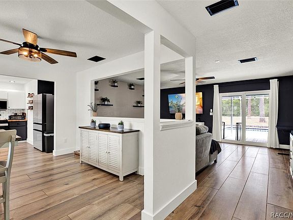 4th image of 4118 Ramona Dr