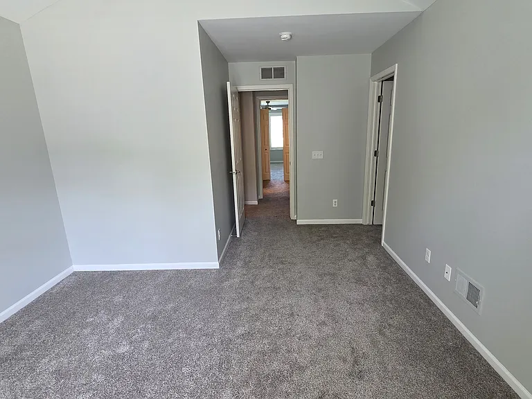 29463 Woodpark Cir — Photo 12