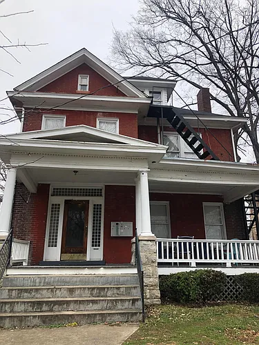 435 E Maxwell St Photo 1