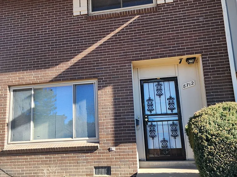 8712 Mariposa St — Photo 1