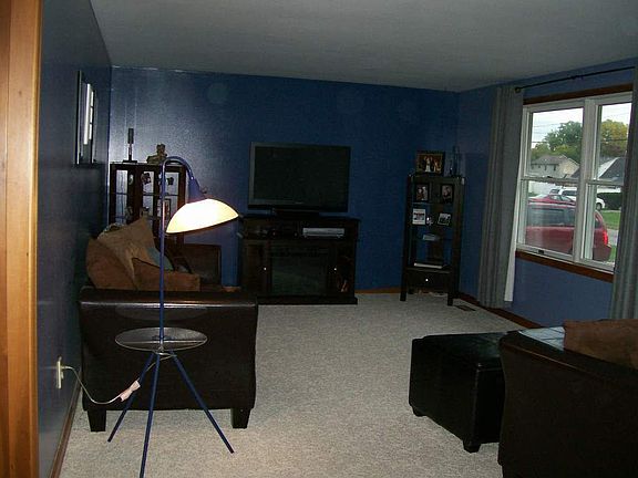 Living Room alternate view