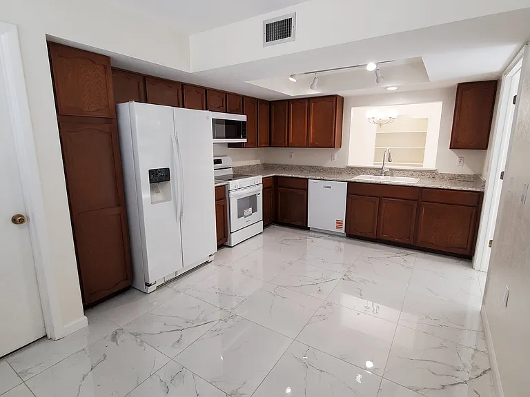 4750 E Placita Elegante — Photo 12