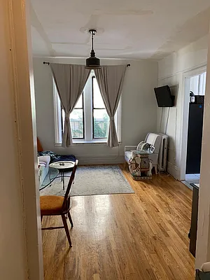 Rented by Signature Property Realty | media 6