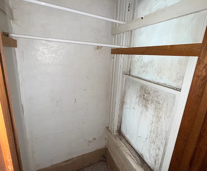 564 N North Court St — Photo 14