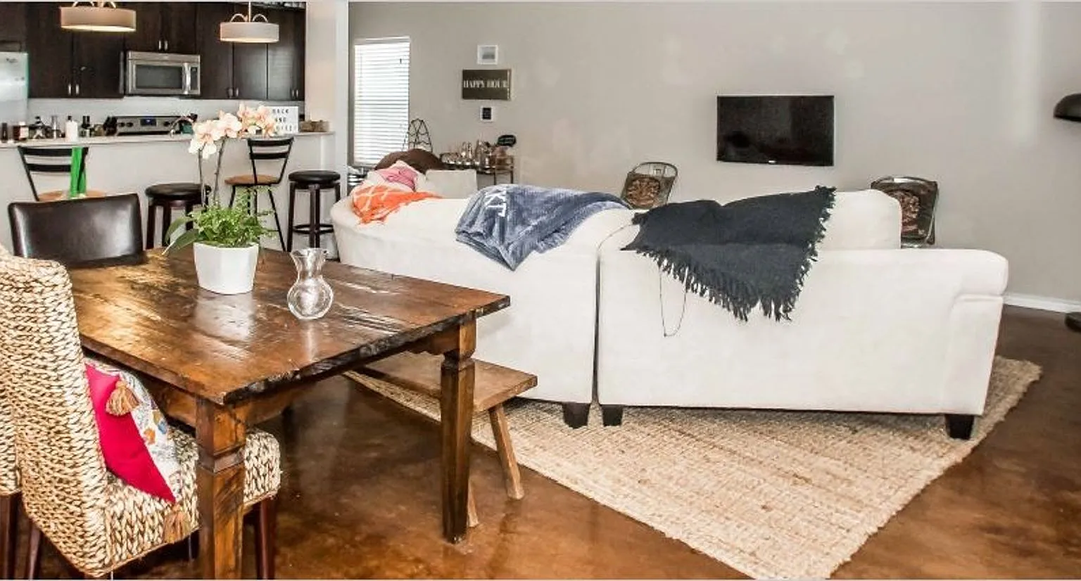 ** Move In Summer 2028** 6 Bed 4 Bath Single Family Home, Walking Distance To Tcu Campus — Photo 2