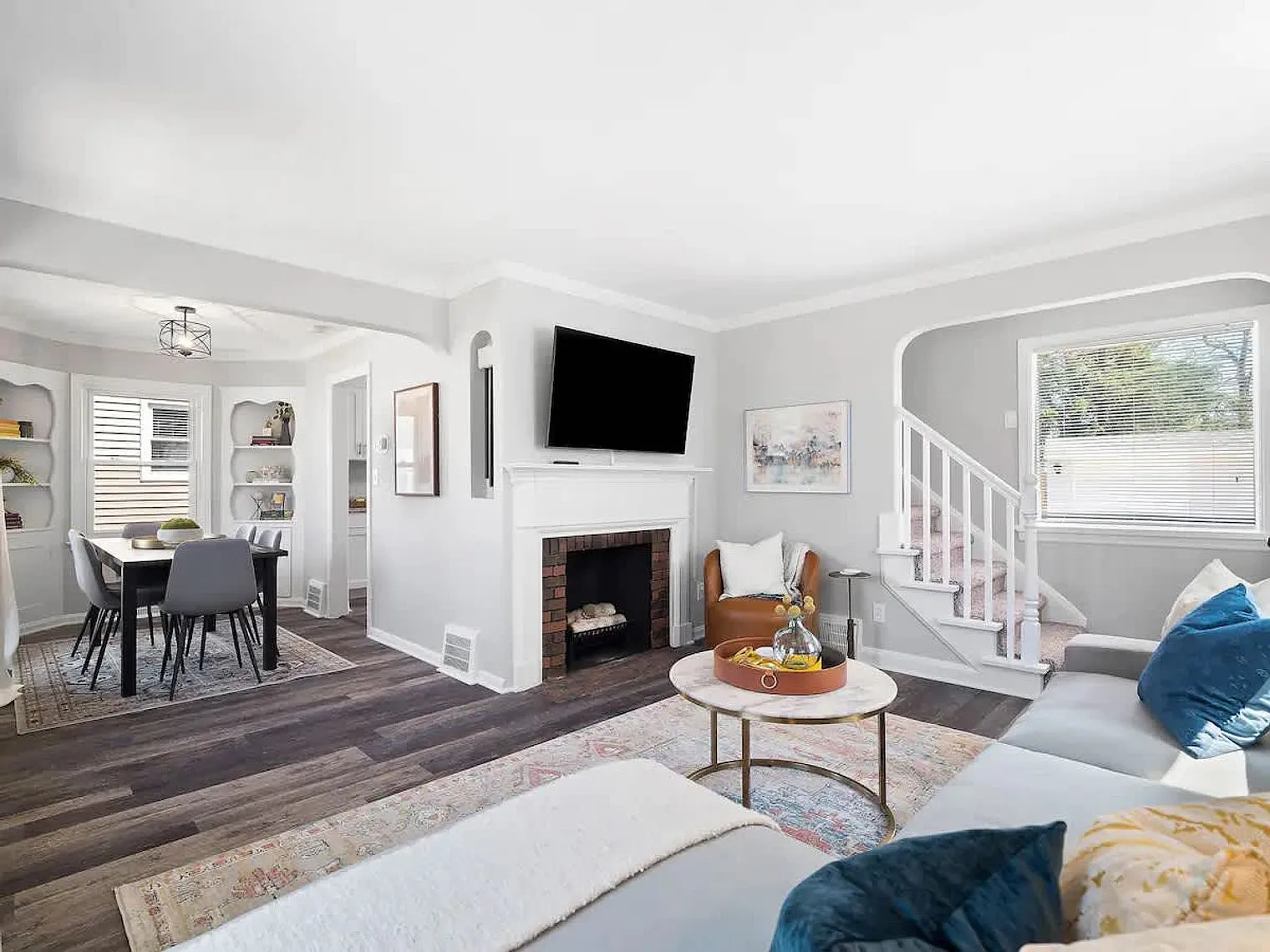 3 bed, 1.0 bath, 1399 sqft, $3,000 — Photo 3