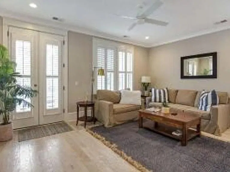3 bed, 2.5 bath, 1440 sqft, $4,900 — Photo 4