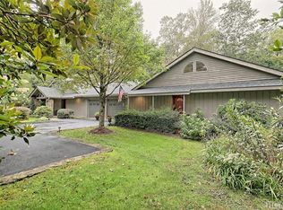 19 Whiteside Mountain Rd, Highlands, NC 28741