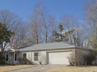 108 N Rod Ln, Carbondale, IL 62901