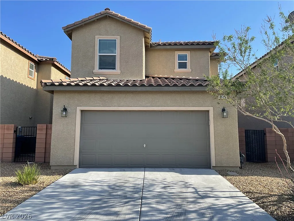 3 bed, 2.5 bath, 1818 sqft, $1,995 — Photo 3