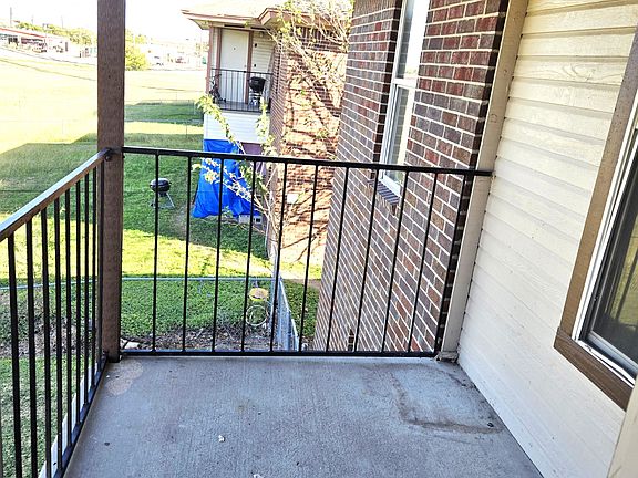 4th image of 1005 Circle M Dr APT D