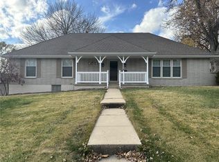 4320 Cambridge St, Independence, MO 64055