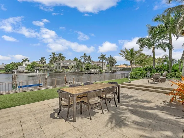 655 Galleon Dr — Photo 28
